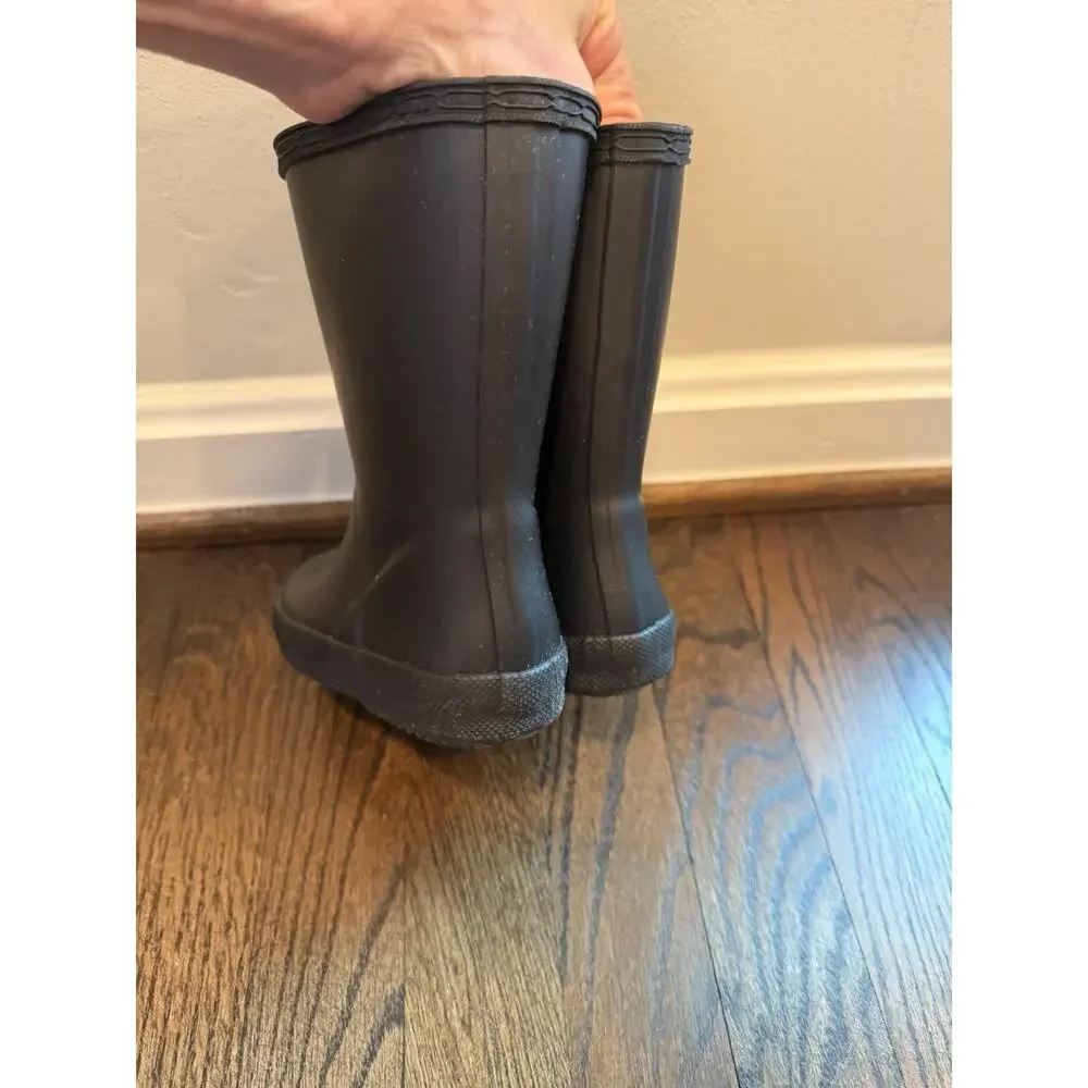 Hunter Kids First Classic Rain Boots in black Size 9 Us